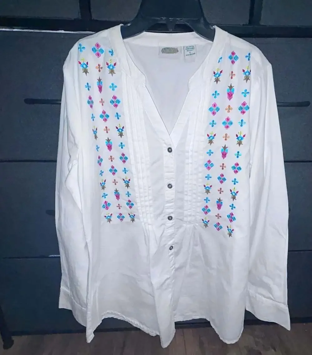 Collections Etc. White Embroidered Long Sleeve Button Down Blouse Top Size L
